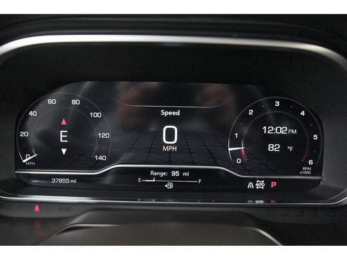 Used 2024 GMC Yukon XL AT4 w/ AT4 Premium Package AWD/4WD image 14