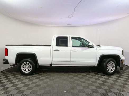 Used 2017 GMC Sierra 1500 SLE w/ SLE Value Package image 11