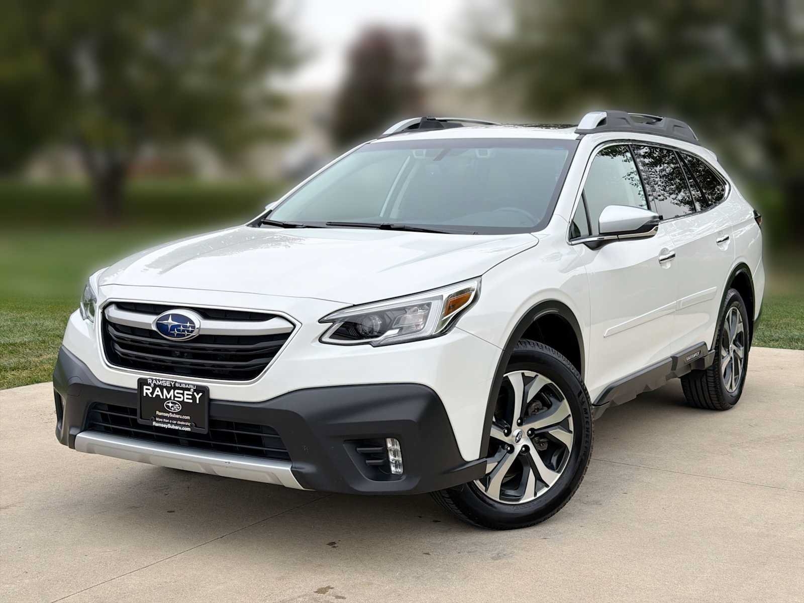 Used 2020 Subaru Outback Touring w/ Popular Package #2 AWD/4WD image 1