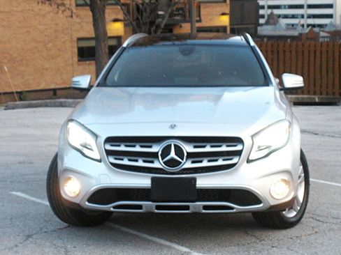 Used 2019 Mercedes-Benz GLA 250 4MATIC image 5