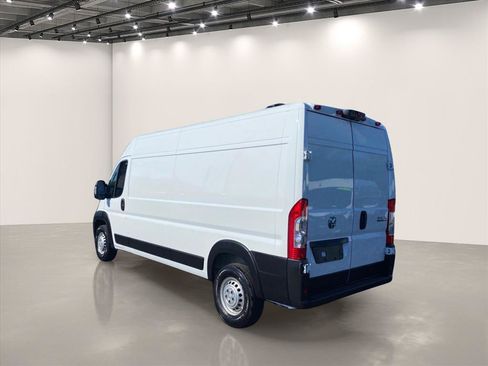 Used 2026 RAM ProMaster 2500 w/ Convenience Group FWD image 5