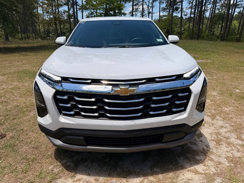 Used 2026 Chevrolet Equinox LT FWD image 8