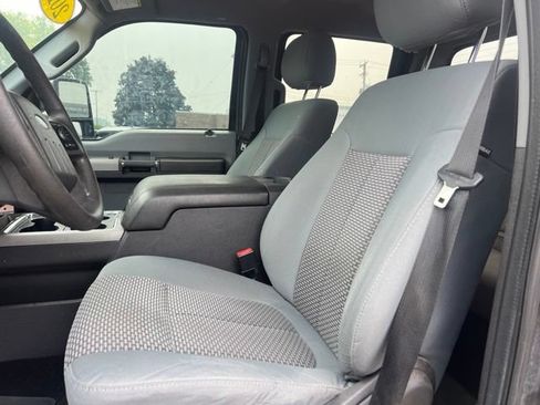 Used 2016 Ford F250 XLT w/ XLT Premium Package AWD/4WD image 12