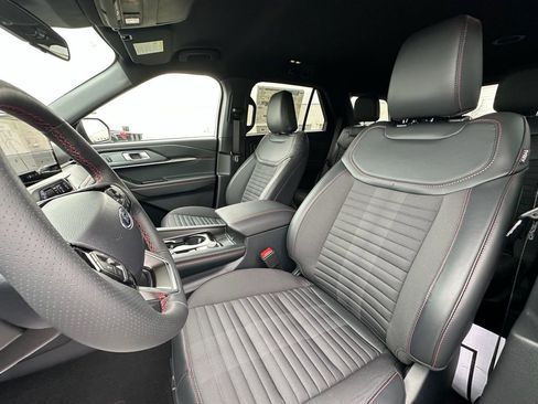 New 2026 Ford Explorer ST-Line w/ ST-Line Street Pack AWD/4WD image 17