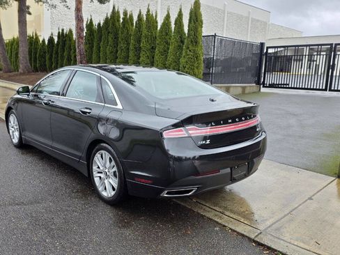 Used 2014 Lincoln MKZ image 7