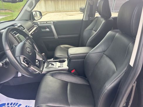 Used 2023 Toyota 4Runner Limited AWD/4WD image 19