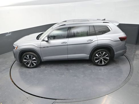 New 2026 Volkswagen Atlas SEL Premium R-Line AWD/4WD image 16