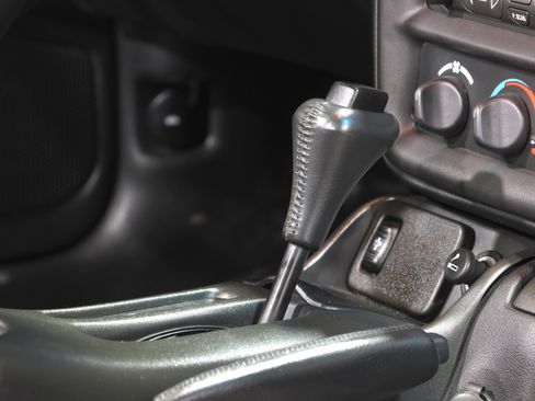 Used 2002 Chevrolet Camaro Z28 w/ SS Performance/Appearance Pkg image 63