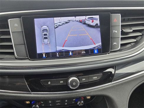 Used 2023 Buick Enclave Premium image 23