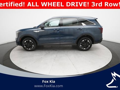 Certified 2024 Kia Sorento S w/ Panoramic Sunroof Package image 24
