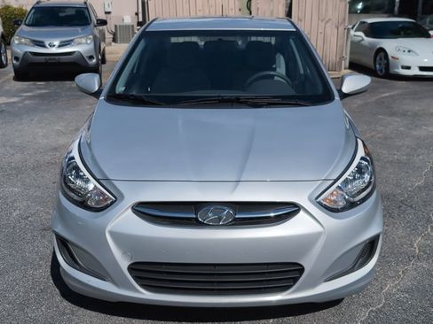 Used 2016 Hyundai Accent SE FWD image 2