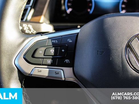 Used 2024 Volkswagen Atlas SE image 28