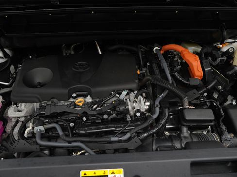 Used 2025 Toyota Highlander Platinum image 32