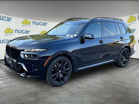 Used 2023 BMW X7 xDrive40i w/ Executive Package AWD/4WD image 3