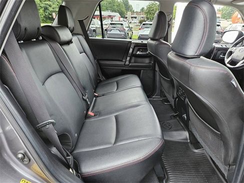 Used 2020 Toyota 4Runner 4WD image 16