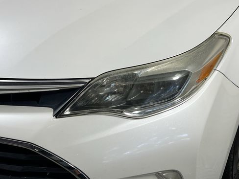 Used 2016 Toyota Avalon XLE image 12