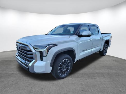 Used 2025 Toyota Tundra Limited AWD/4WD image 3