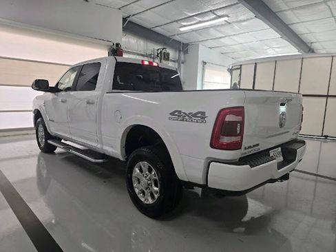 Used 2022 RAM 2500 Laramie AWD/4WD image 3