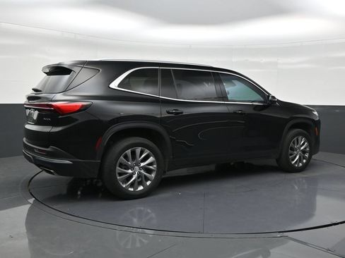 Used 2025 Buick Enclave Preferred w/ Power Package FWD image 28
