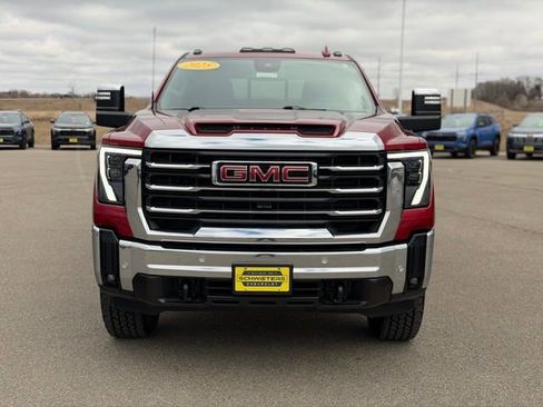 Used 2025 GMC Sierra 2500 SLT w/ SLT Premium Package image 2
