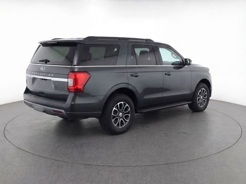 Used 2022 Ford Expedition XLT image 9