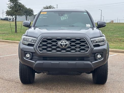 Used 2023 Toyota Tacoma TRD Off-Road image 3