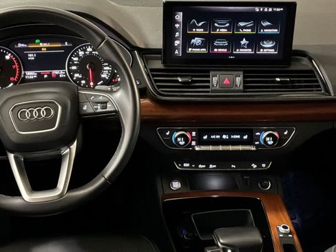 Used 2023 Audi Q5 2.0T Premium w/ Convenience Package AWD/4WD image 20
