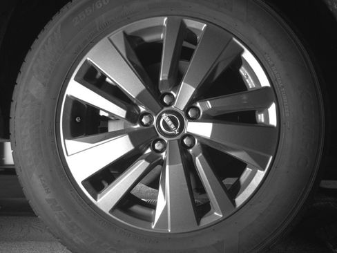 Used 2025 Nissan Pathfinder SV image 15