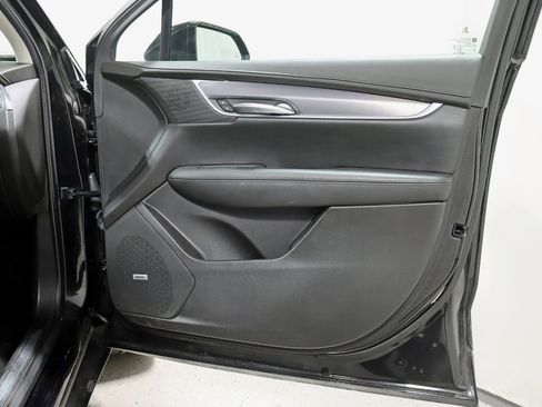 Used 2018 Cadillac XT5 Luxury image 32