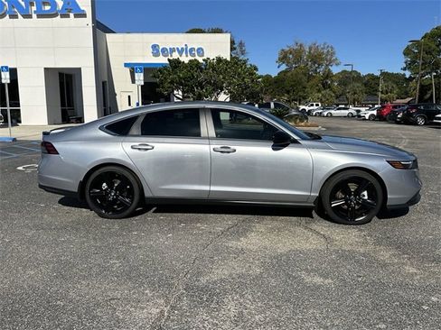 Used 2024 Honda Accord Sport image 4