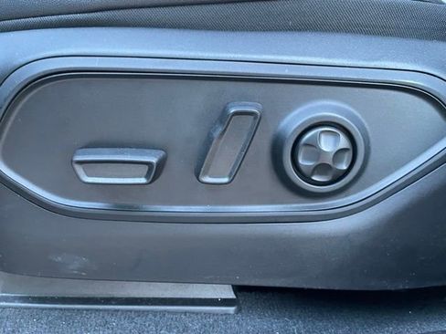 Used 2025 Jeep Grand Cherokee L Limited AWD/4WD image 11