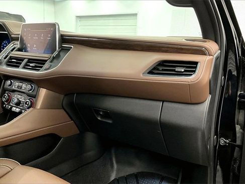 Used 2024 Chevrolet Tahoe High Country image 16