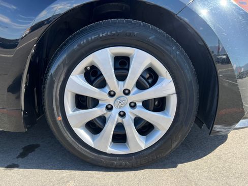 Used 2023 Toyota Corolla LE FWD image 30