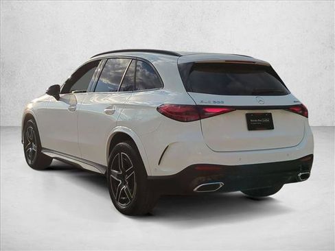 Certified 2025 Mercedes-Benz GLC 300 GLC 300 image 8