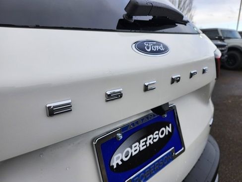 New 2025 Ford Escape Base image 16