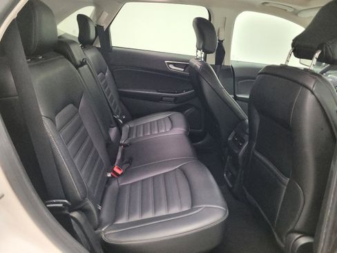 Used 2019 Ford Edge SEL FWD image 19