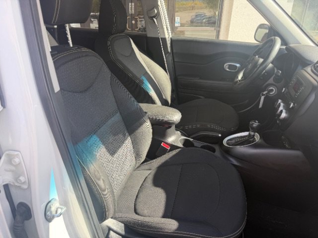 Used 2014 Kia Soul + FWD image 8