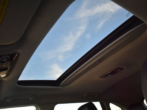 Used 2021 Kia Seltos SX w/ SX Sunroof Package image 33