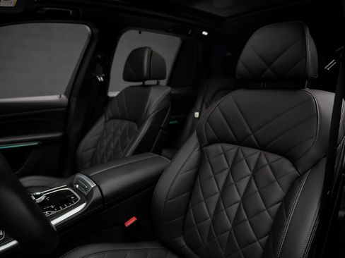 Used 2023 BMW X5 M50i w/ Executive Package AWD/4WD image 62