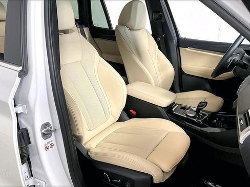 Used 2024 BMW X3 sDrive30i w/ Premium Package w/ZPA image 7