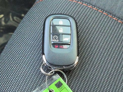 Used 2025 Honda Pilot Sport image 29