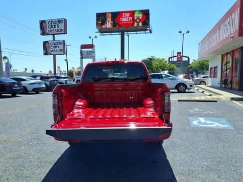 Used 2025 Nissan Frontier SV RWD image 20