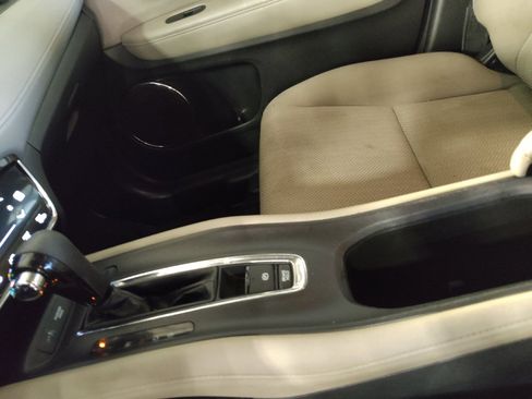 Used 2016 Honda HR-V EX image 26