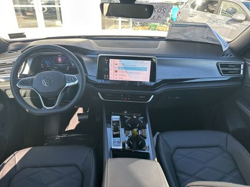New 2026 Volkswagen Atlas Cross Sport SE image 12