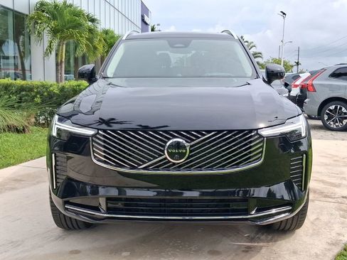 New 2026 Volvo XC90 B6 Ultra w/ Lounge Package AWD/4WD image 2