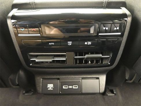 Used 2023 Acura MDX SH-AWD image 29