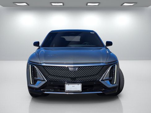 Certified 2024 Cadillac Lyriq Tech AWD/4WD image 2