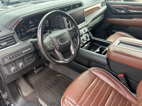 Used 2023 GMC Yukon Denali Ultimate image 22