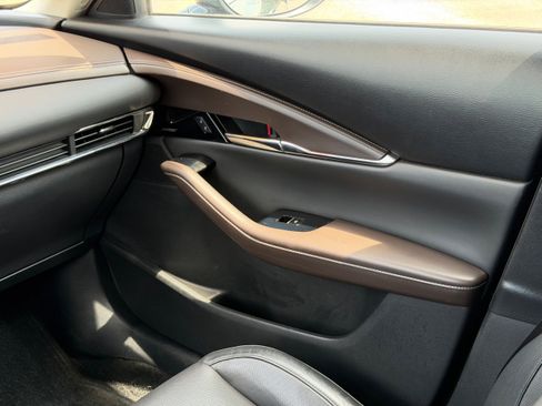 Used 2021 MAZDA CX-30 FWD 2.5 S w/ Premium Package image 31