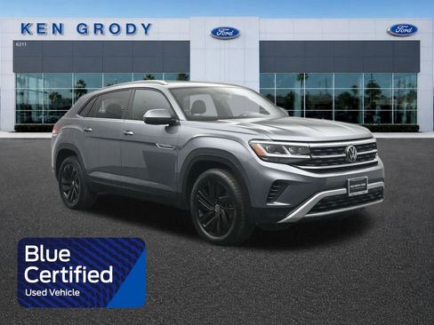 Used 2023 Volkswagen Atlas Cross Sport SE w/ Panoramic Sunroof Package FWD image 1